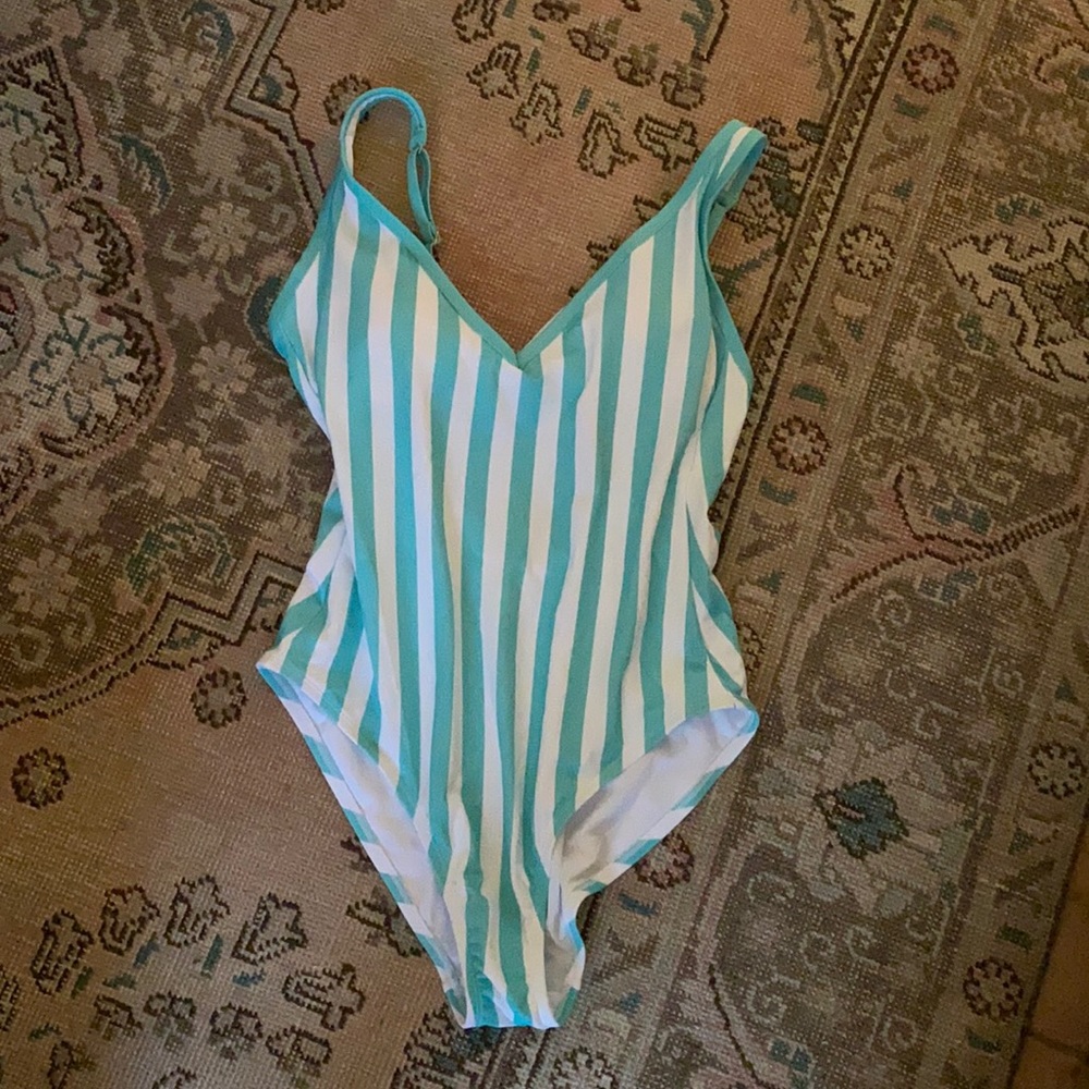 NEW Target Kona Sol swimsuit